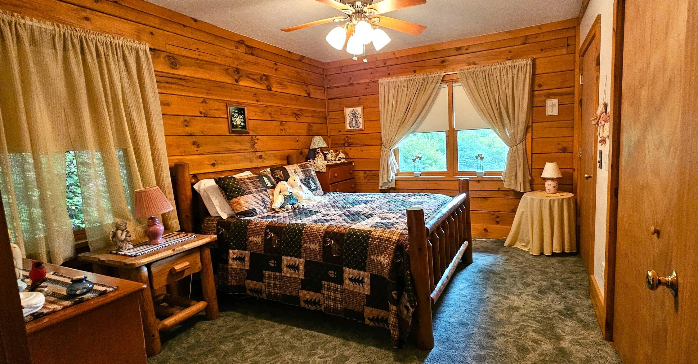 Cabin 5 Bedroom2 1 Queen